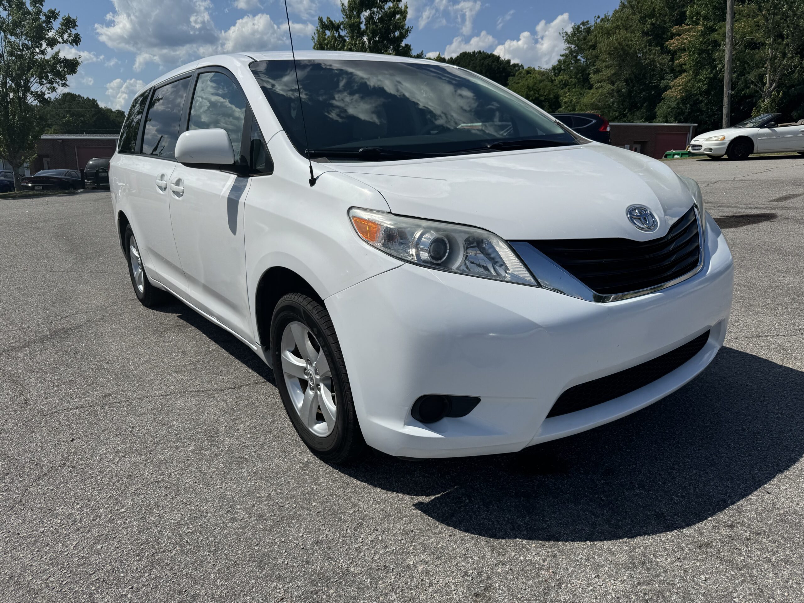 2012 TOYOTA SIENNA MINIVAN